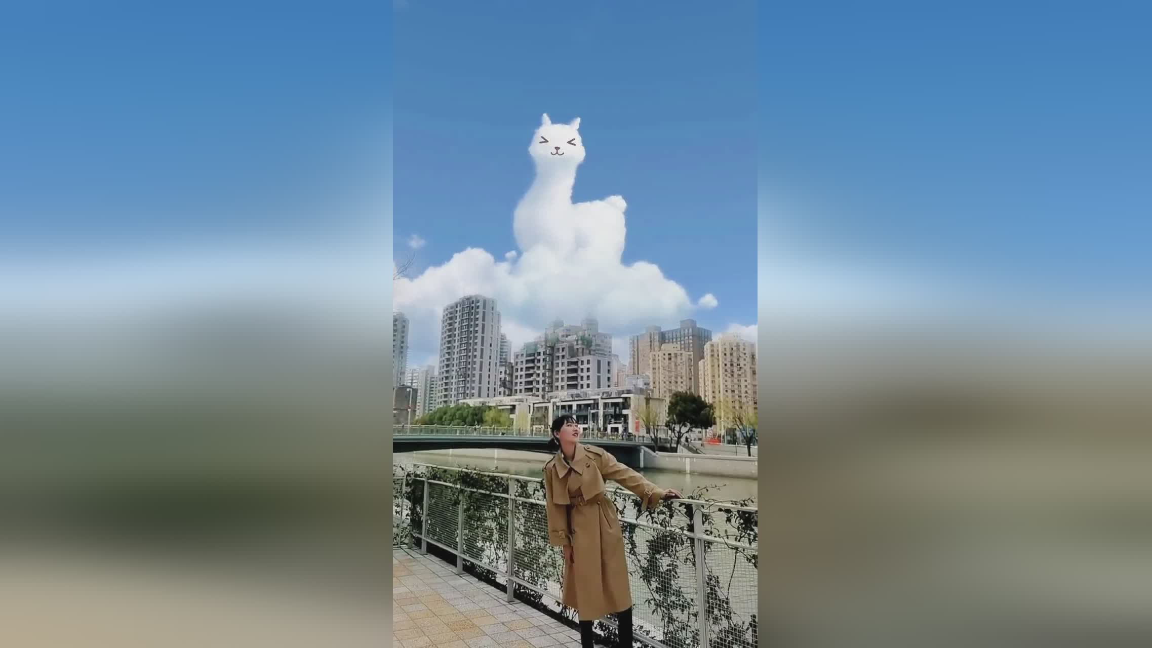 北京天空再现金色时刻，一场视觉盛宴的背后