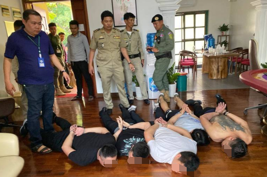 7名中国男子在柬埔寨被抓,手机背后的故事 7名中国男子在柬埔寨被抓,手机背后的故事